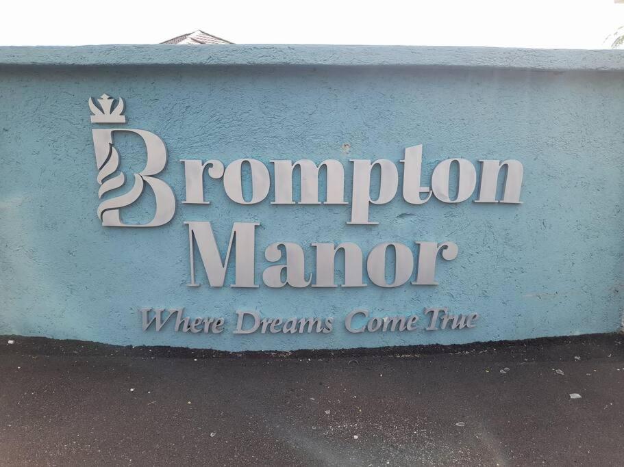 Loodik Vacation Brompton Manor Ferienhaus