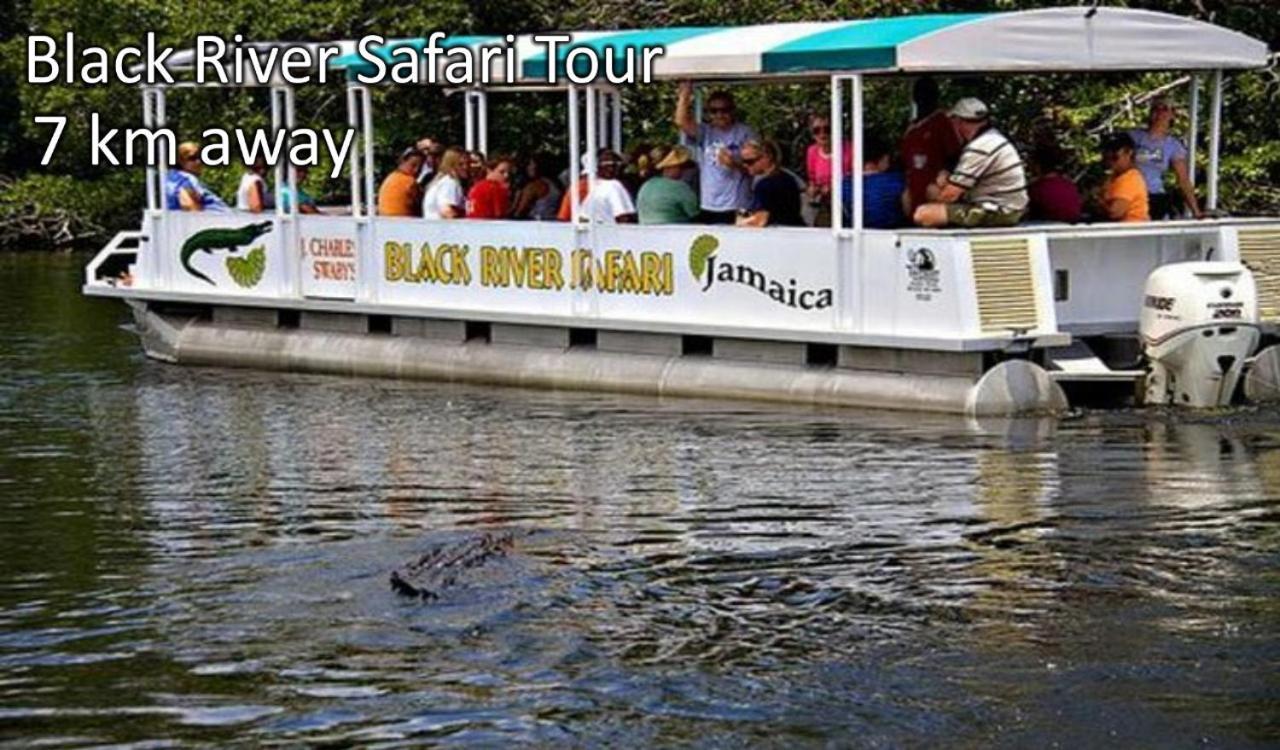 Loodik Vacation Brompton Manor Ferienhaus Black River