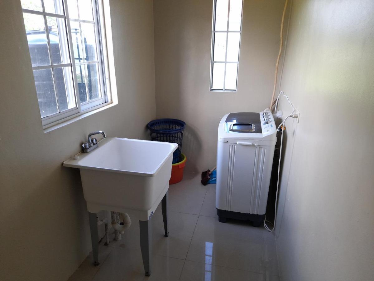 Loodik Vacation Brompton Manor Holiday home